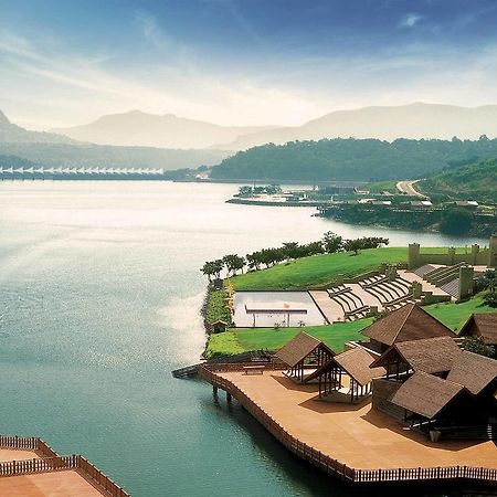 Aamby Valley City Lonavala Ngoại thất bức ảnh The resort