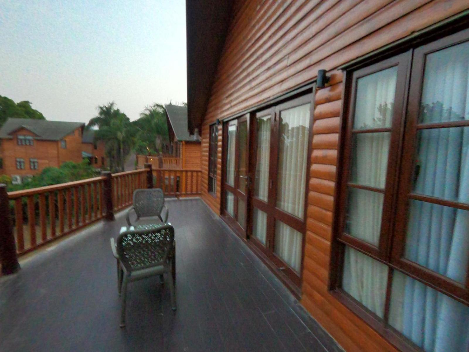 Aamby Valley City Lonavala Ngoại thất bức ảnh A balcony
