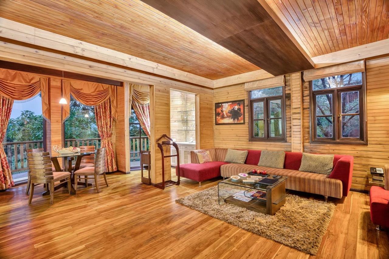 Aamby Valley City Lonavala Ngoại thất bức ảnh Interior of a villa